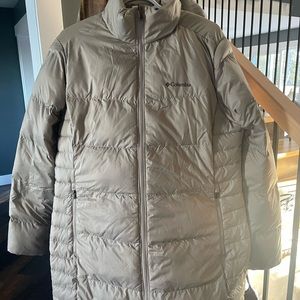 Womens Columbia Puffer Jacket • Sand, XL